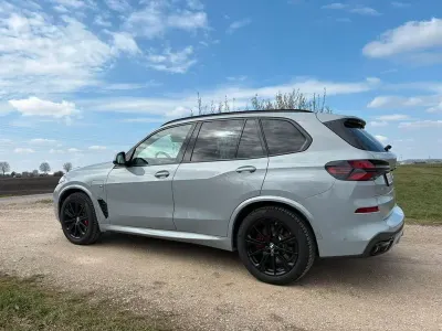 Second-hand BMW X5 Performance 489 CP (359 kW) 2024 Gri SUV