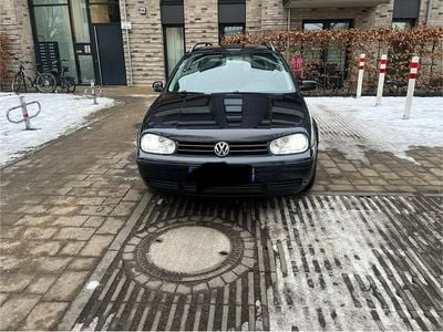 Schwarz Gebraucht 2005 VW Golf IV Kombi | 1.500 € (Superpreis)