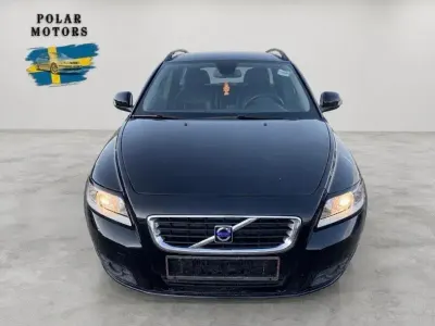 Gebraucht Volvo V50 Momentum 109 PS (80 kW) 2009 Schwarz Kombi