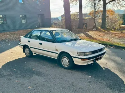 Gebraucht Toyota Corolla 115 PS (84 kW) 1991 Weiß Kleinwagen
