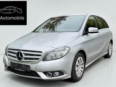 Usata Mercedes B200 156 CV (114 kW) 2012 Argento Monovolume