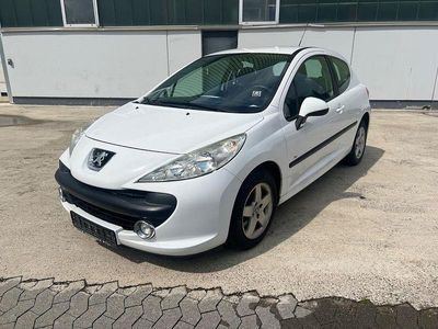 Weiß Gebraucht 2009 Peugeot 207 Urban Move Kleinwagen | 2.699 € (Fairer Preis)