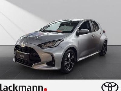 Neu Toyota Yaris Hybrid 117 PS (86 kW) 2025 Grey metallic Limousine