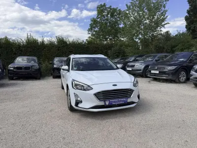 Gebraucht Ford Focus Cool & Connect 120 PS (88 kW) 2020 Frozen white Kombi