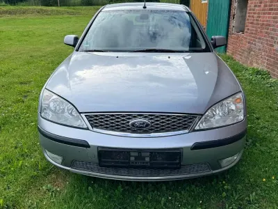 Gebraucht Ford Mondeo 145 PS (106 kW) 2006 Silber Limousine