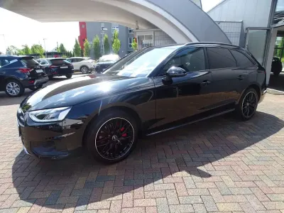 Gebraucht Audi A4 Sport 204 PS (150 kW) 2022 Schwarz Kombi