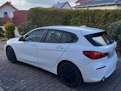 Usata BMW 118 Advantage 140 CV (102 kW) 2020 Bianco Utilitaria