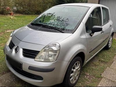 Usado Renault Modus 74 HP (54 kW) 2007 Prateado Monovolume