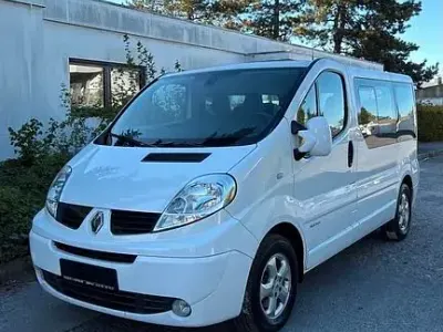 Second-hand Renault Trafic 145 CP (106 kW) 2011 Alb Monovolum