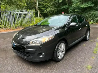 Gebraucht Renault Mégane III 130 PS (95 kW) 2011 Schwarz Limousine