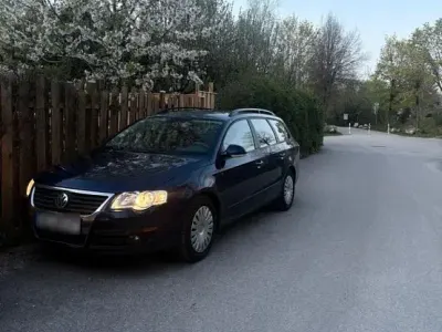 Gebraucht VW Passat 140 PS (102 kW) 2006 Blau Kombi