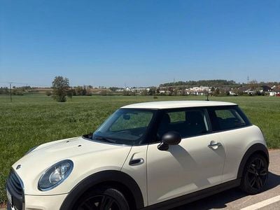 Begagnad Mini ONE 102 HK (75 kW) 2016 Vit Halvkombi