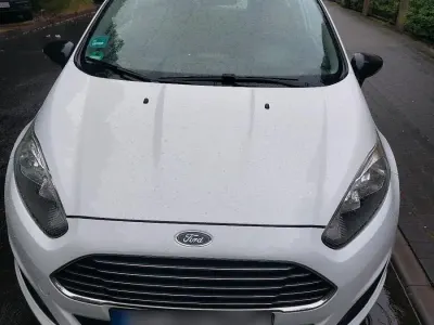 Gebraucht Ford Fiesta 60 PS (44 kW) 2015 Weiß Coupé