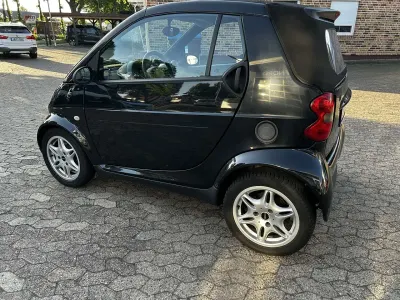 Gebraucht Smart ForTwo Cabrio 61 PS (44 kW) 2006 Schwarz Cabrio