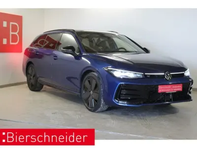 Gebraucht VW Passat R-line 265 PS (194 kW) 2025 Blau Kombi