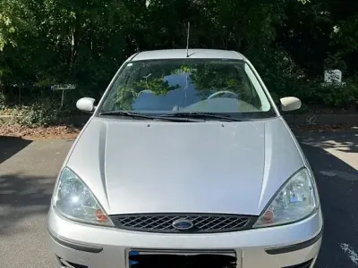 Gebraucht Ford Focus Viva 101 PS (74 kW) 2003 Schwarz Kombi