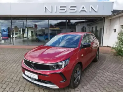 Gebraucht Opel Grandland X Elegance 131 PS (96 kW) 2023 Weinrot SUV