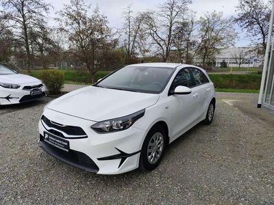 Neu Kia Ceed Vision 140 PS (102 kW) 2025 Weiß Kleinwagen