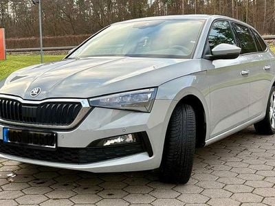 Grau Gebraucht 2023 Skoda Scala Style Kleinwagen | 20.500 € (Fairer Preis)