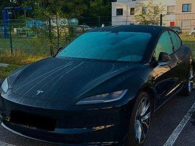 Begagnad Tesla Model 3 288 kW (392 HK) 2024 Svart Sedan