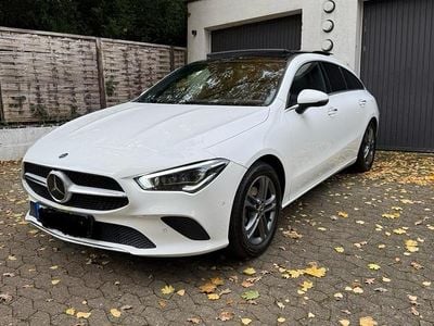 Weiß Gebraucht 2019 Mercedes CLA180 Shooting Brake Kombi | 18.700 € (Fairer Preis)