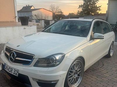 Gebraucht Mercedes C200 Elegance 136 PS (100 kW) 2012 Weiß Kombi