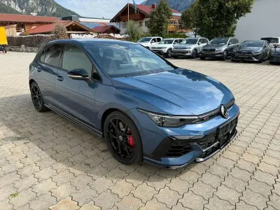 Neu VW Golf VIII GTI Clubsport 300 PS (220 kW) 2026 Blau Limousine