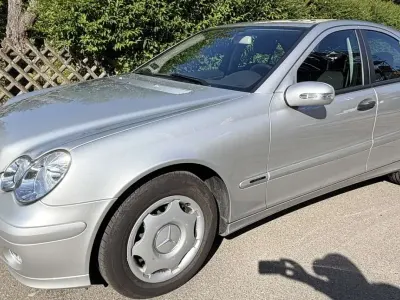 Gebraucht Mercedes C200 Classic 122 PS (89 kW) 2005 Grau Limousine