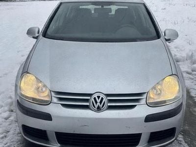 Gebraucht VW Golf V Comfortline 113 PS (83 kW) 2004 Silber Kleinwagen