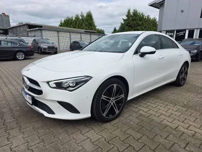 Gebraucht Mercedes CLA220 Progressive 190 PS (139 kW) 2019 Weiß Coupé