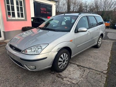 Silber Gebraucht 2002 Ford Focus Ghia Kombi | 990 € (Superpreis)
