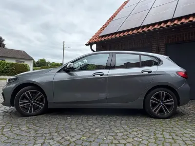 Gebraucht BMW 118 Sport Line 136 PS (100 kW) 2022 Grau Kleinwagen