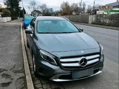 Gebraucht Mercedes GLA220 170 PS (125 kW) 2013 Grau SUV