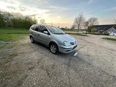 Second-hand Nissan Almera Tino 2005 Argintiu Monovolum