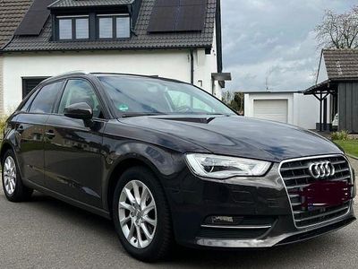 Gebraucht Audi A3 Attraction 110 PS (80 kW) 2015 Braun Limousine
