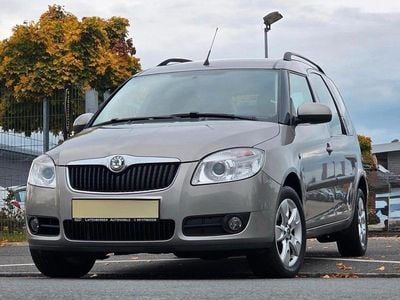 Gelb Gebraucht 2009 Skoda Roomster Van / Kleinbus | 2.900 € (Fairer Preis)