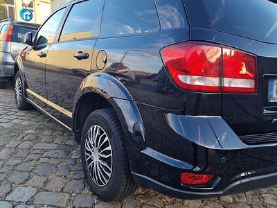 Gebraucht Fiat Freemont 140 PS (102 kW) 2011 Schwarz SUV