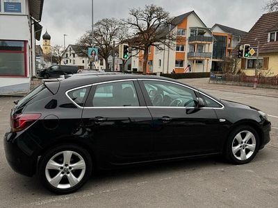 Usata Opel Astra 140 CV (102 kW) 2010 Nero Berlina