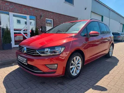 Gebraucht VW Golf Sportsvan LOUNGE 125 PS (91 kW) 2015 Rot Van / Kleinbus