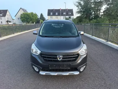 Gebraucht Dacia Lodgy Stepway 116 PS (85 kW) 2015 Grau Van / Kleinbus