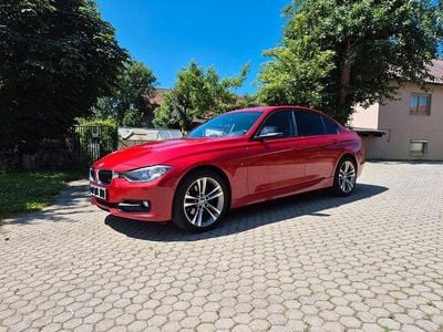 Rot Gebraucht 2012 BMW 320 Sport Line Limousine | 12.500 € (Etwas zu teuer)