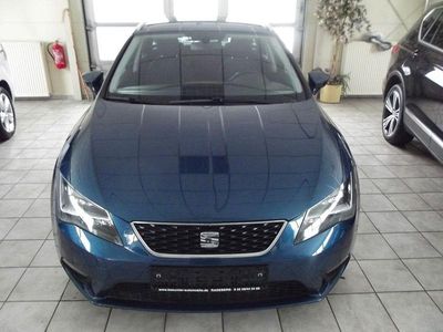 Blau Gebraucht 2016 Seat Leon ST Kombi | 12.800 € (Fairer Preis)