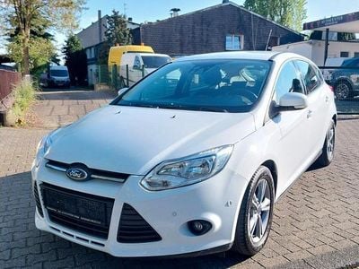 Usata Ford Focus SYNC Edition 101 CV (74 kW) 2013 Bianco Berlina