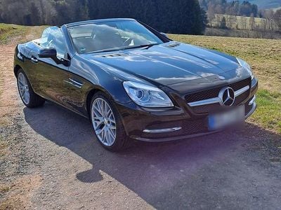 Gebraucht Mercedes SLK200 183 PS (134 kW) 2012 Schwarz Cabrio