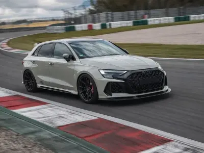 Gebraucht Audi RS3 Sportback Sport 400 PS (294 kW) 2025 Grau Kleinwagen