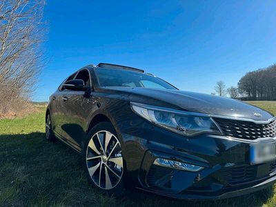 Second-hand Kia Optima GT-Line 179 CP (131 kW) 2019 Negru Break