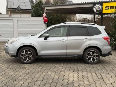 Silber Gebraucht 2014 Subaru Forester SUV | 13.500 € (Etwas zu teuer)