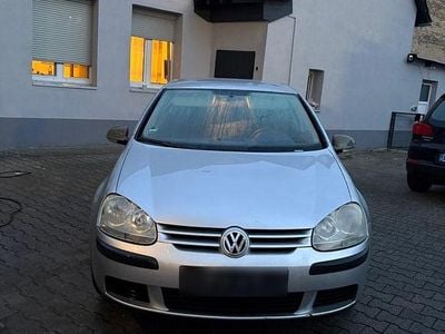 Gebraucht VW Golf IV Comfortline 102 PS (75 kW) 2005 Silber Limousine
