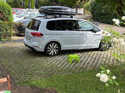 Weiß Gebraucht 2018 VW Touran Highline Van / Kleinbus | 22.999 € (Fairer Preis)