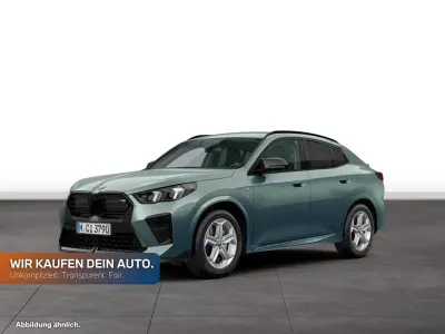 Usata BMW X2 Luxury Line 317 CV (233 kW) 2025 Verde SUV
